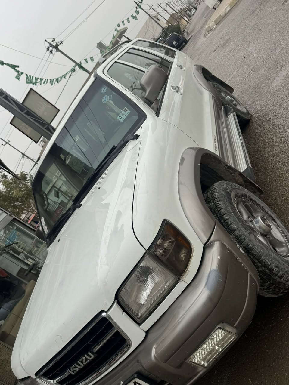 اسوزو موديل ٢٠٠١ بدون صبغ سياره حيل نظيف  
كيرو محرك بطه 
رقم سليمانيه سنويه جديد لحد ٢٠٢٩ 
بطاقه بنزين بي 
عنوان كركوك


**إذا كنت صاحب هذا الإعلان وتريد حذفه لأي سبب، رجاءا أرسل رسالة إلى الدعم الفني**