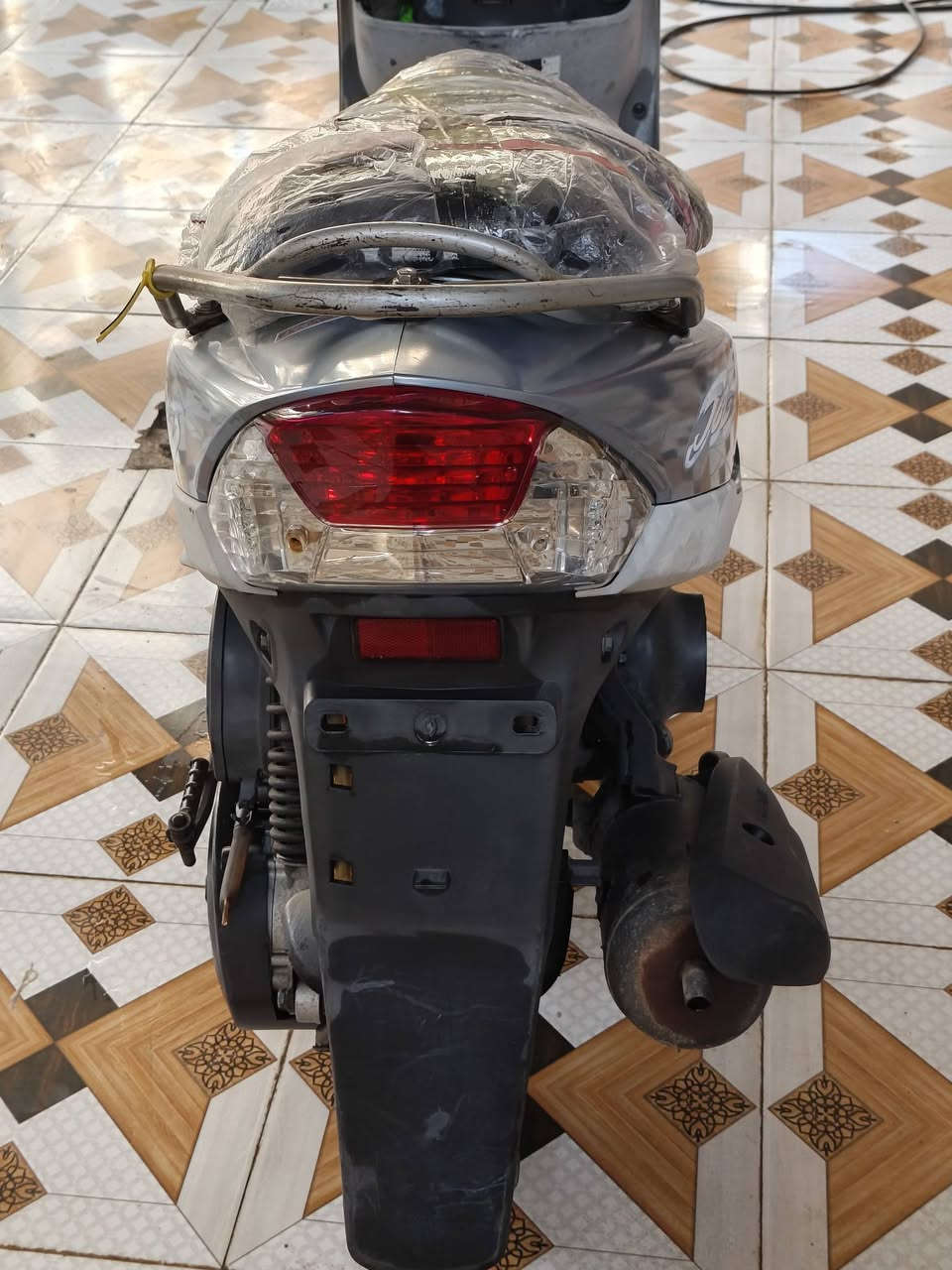 دراجه منغولي مفوله قبل شهر نازله من الحاويه اوراق اصوليه دراجه خير من الله كلشي شغال تجي وشوف بعينك سعرها خاص وتدلل✨


**إذا كنت صاحب هذا الإعلان وتريد حذفه لأي سبب، رجاءا أرسل رسالة إلى الدعم الفني**