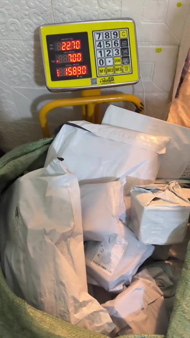 شليف كامل مغلق dhl 
كل القطع مغلقة 
الوزن 22.7 
السعر 158.9


**إذا كنت صاحب هذا الإعلان وتريد حذفه لأي سبب، رجاءا أرسل رسالة إلى الدعم الفني**