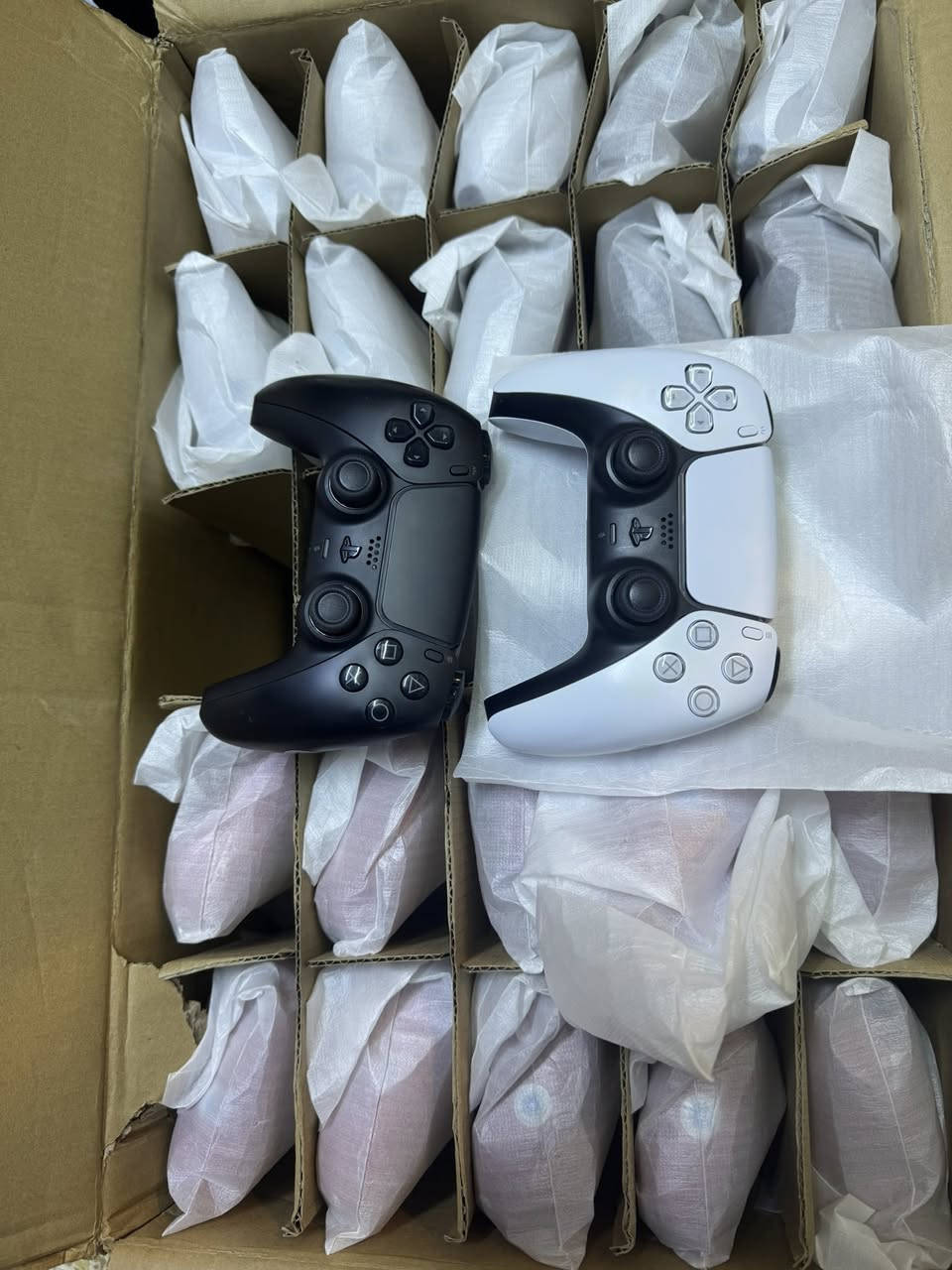 جوستك فايف اصلي شرط الفحص ضمان 
جملة مفرد 
موصل حي نور
***********
