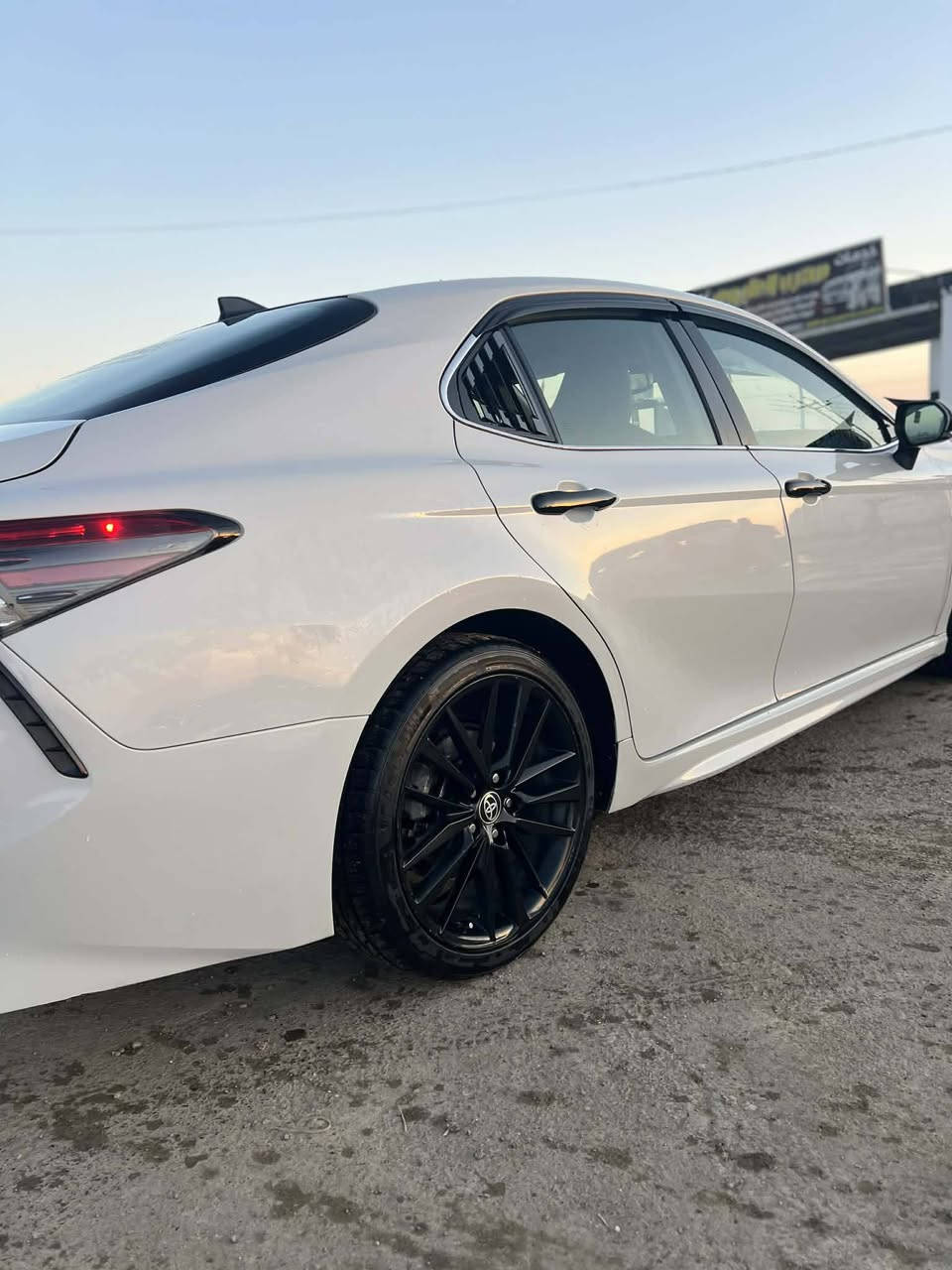 كامري موصفات فول xseاعلى فئه وارد امريكي نص جاملغ صبغ  وربع البونيد  قطعها نفسهن بلاديات بس مصبوغات نص ربع ماشية 16ميل 205وبيها مجال ***********
