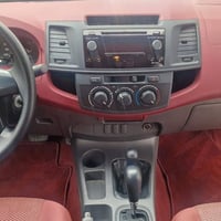 تويوتا هايلكس 2014 دبل أكسل گير أوتوماتيك بدون رقم بشرط الحاسبة فقط 30...