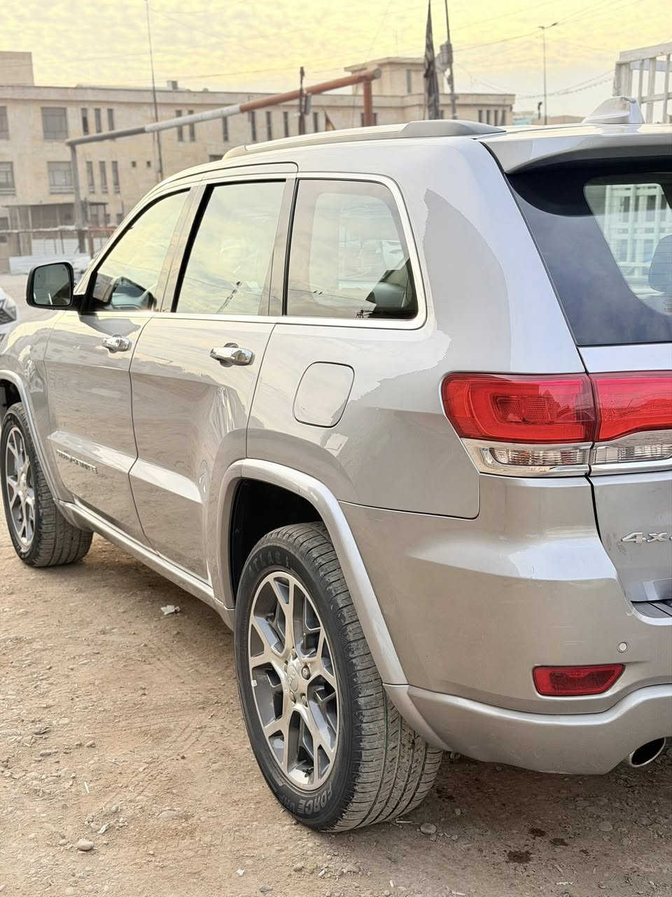 جيب اوفر لاند خليجي 

موديل 2020

ماشية 146 km

رقم بغداد بأسمي

#المواصفات…

1-كشنات جلد 

2-كشنات امامية تدفئة تبريد + الخلفية تبريد تدفئه 

3-كرسي السايق والصدر تحكم كهرباء

4-تحديد مسار

5-التوقف الذاتي 

6-تبريد قطعتين منفصل 

7-بانوراما 

8-ماوس بالاضافة الى 6 وضعيات قيادة

9-نظام التعليق (جكات)

10-وضعيات خزن الكشن 

11-نقطة عمياء 

12-مري شفط مع تعتيم ذاتي

13 ستيرن كهرباء

14-دفع رباعي 4*4

15-ويل قياس 18

16-شاشة كبيرة مع نفگيشن GPS

17-صندوق كهرباء

18-تشغيل عن بعد 

19-لايت مع بلوجكتر زنون 

20-محرك 3600 

21-حساسات امامية وخلفية 

22-كاميرا 360 درجة

المكان بغداد
للاستفسار اتصال

رقم الهاتف***********
***********
