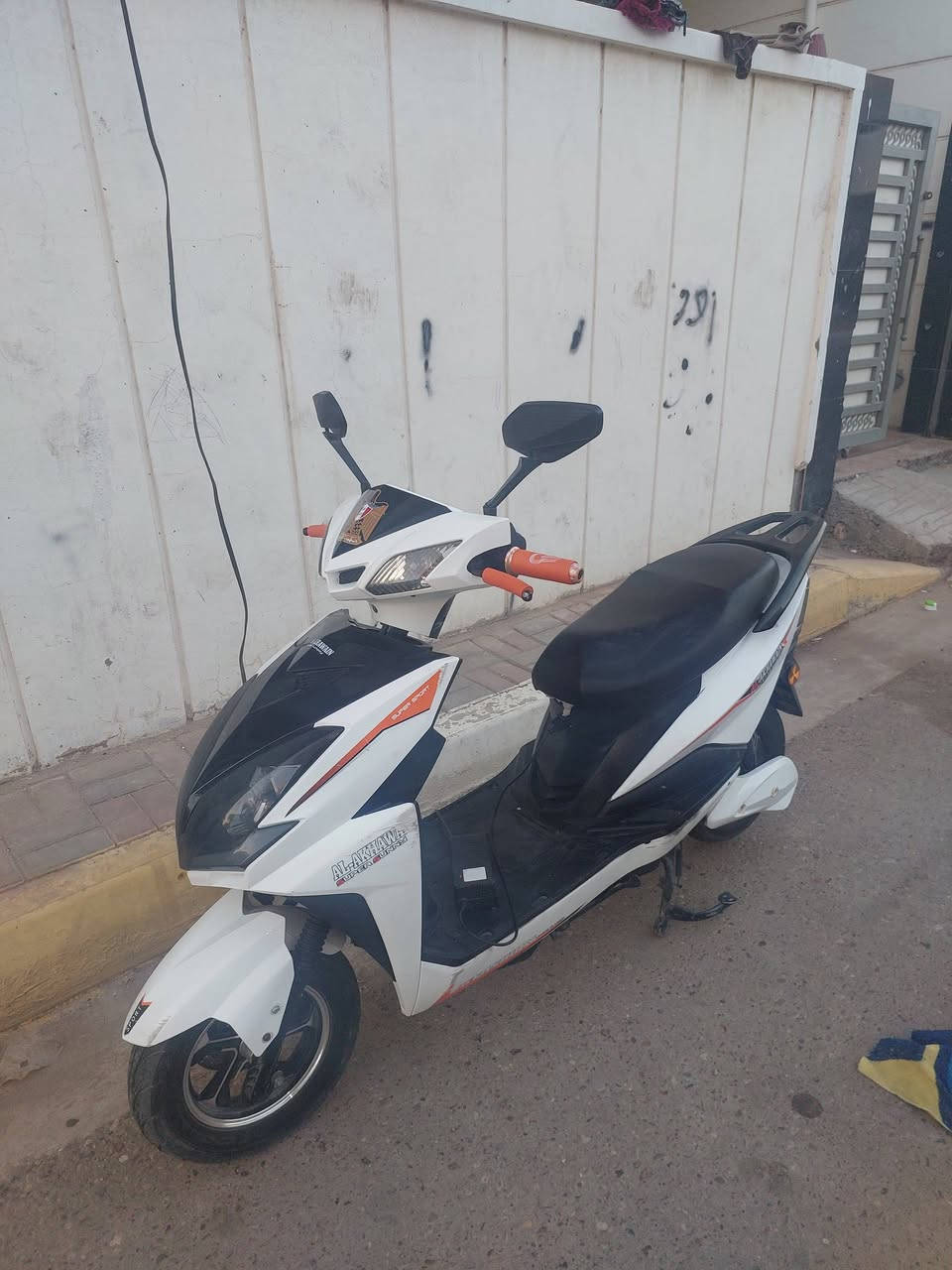 دراجه نظيفه كلش اي نقص مابيها شركه الاخوين السعر ٥٥٠ الاتصال على هذا الرقم ***********
