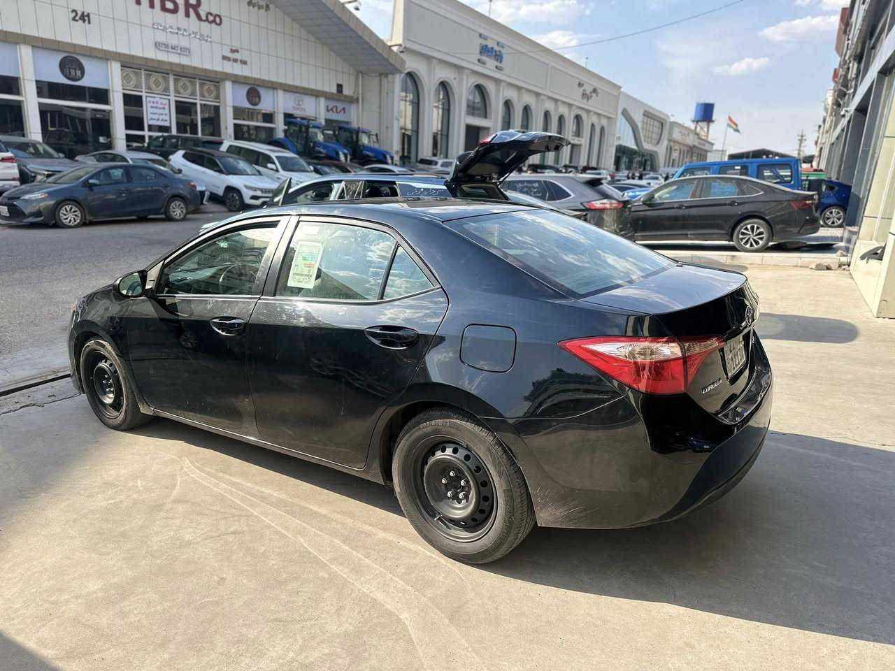 Corolla 2018 LE
جملغ و باب خلفي صبغ 
بدون دواخل 
بدون ايرباك 
تحويل و وكالة ب شرط
120$و مجال 
واتساب:***********
مكان سيارة اربيل شارع ١٠٠م
