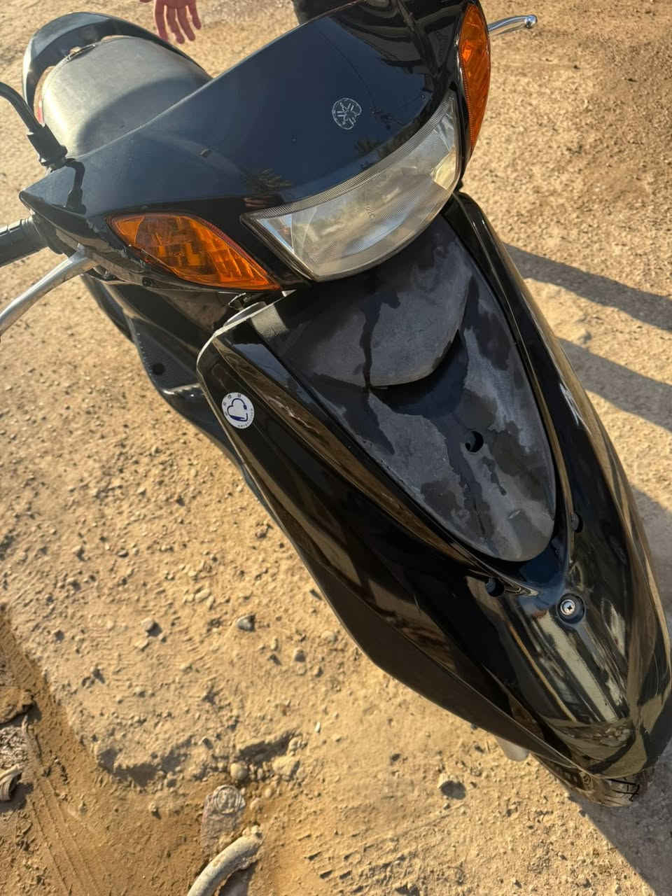 السلام عليكم للبيع بريز نوزل لايت فوك صارلهة 3 ايام نازلة من الرمبة دراجة جديدة واحلة من الصور محركهة مفتوح كفراتهة تجارية ترجع او@راقهة كاملة كهربائيات كلهة شغالة مكفولة كفالة عامة رايدهة بمليون وبيهة مجال المكان الكاظمية رقم الهاتف ***********
