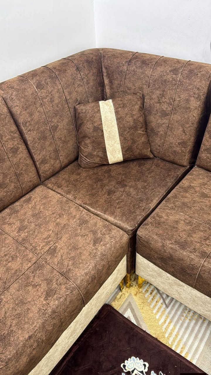 السلام عليكم تخم نظيف فول محتاجه واريد ابيعهم 100 تواصل***********
