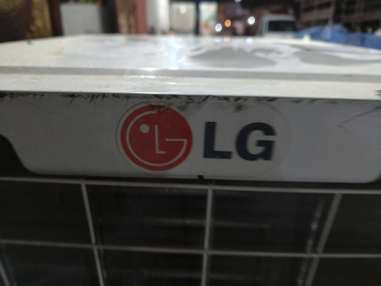 ‏معرض زياد الأثاث المنزلي   مكيف حار بارد كلش نضيف  شركت ايلجي بلادي  العنوان تكريت شارع الزهور خلف افران الكرخ وقاسم مول معرض زياد الأثاث المنزلي 🫴  ***********‏
