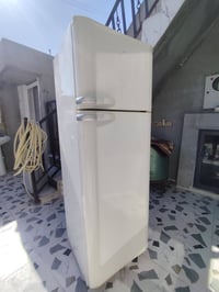 بیع مستعجل ثلاجة بدون عیب بس الشیاشە مزنجرە و ینصبغ عادي نضیفە سعرە 12...