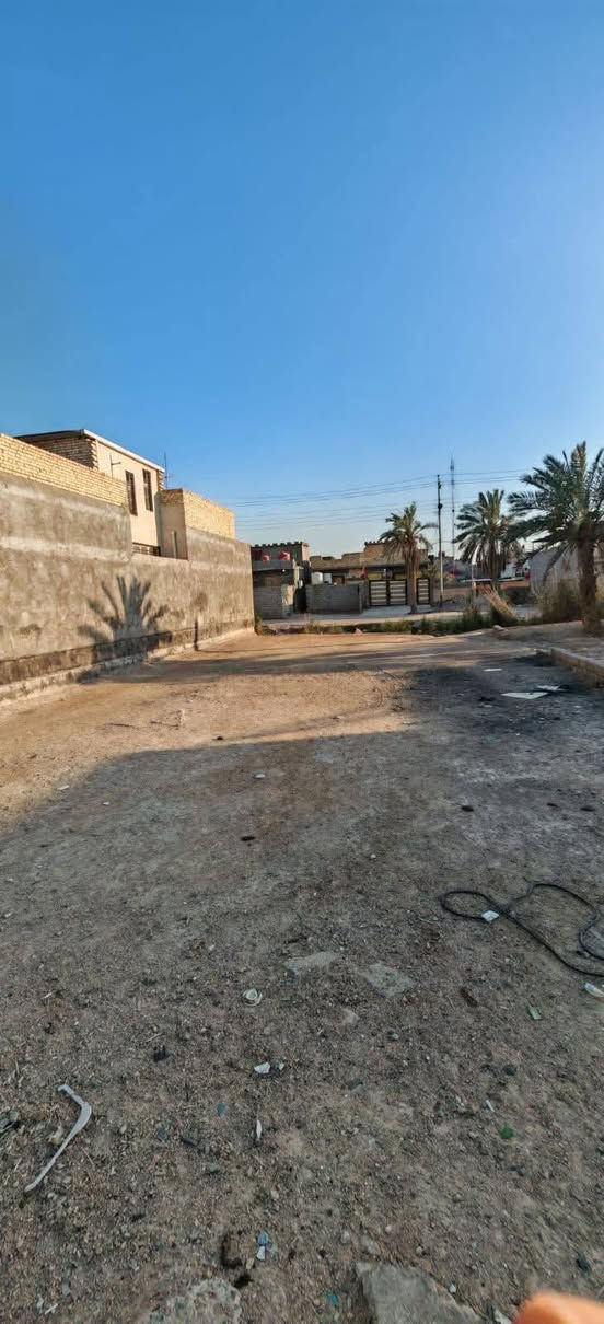 🔴 قطعة أرض للبيع ***********
📍الموقع: أبو الخصيب – أبو الجوزي (طريق الثاني من  عويسيان) منطقه جداا هدوءا 
▫️المساحة: 312 متر▫️الواجهة: 12 متر▫️النزال: 26 متر▫️الطابو: صرف زراعي عراقي▫️الشوارع: مقرنص مع مجاري
💰السعر: 115مليون دينار وبيه مجال للشراي البصرة, العراق
