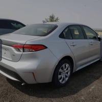 للبيع كورلا 2020 وارد امريكي لكن الصنع ياباني Le1800  ماشية 88 الف ميل...