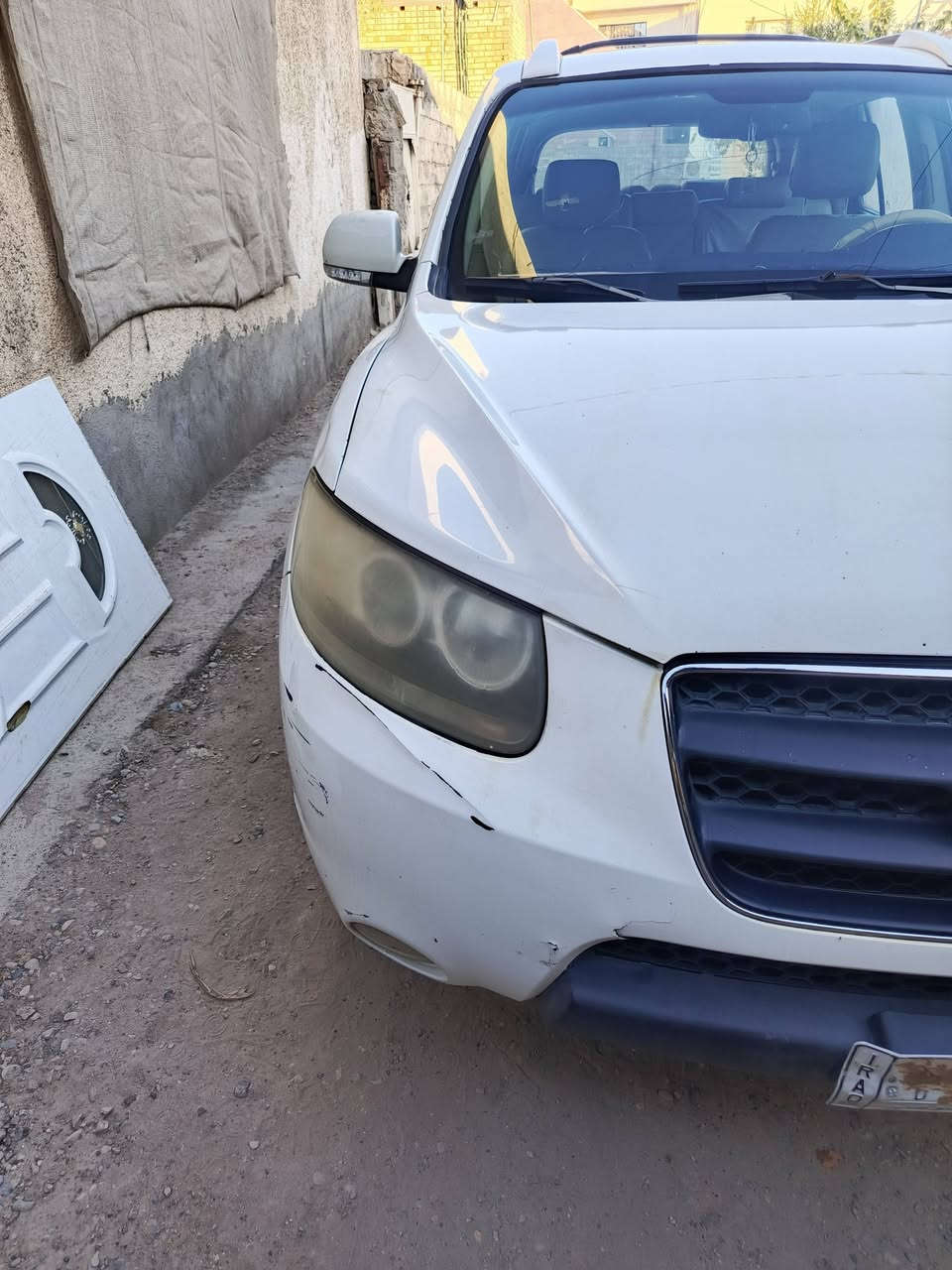 سنتافي خليجي2010
محرك سته سلندر 2700
فور ويل دفع رباعي 
سبعه راكب
رقم بغداد 
3قطع تبريد
فتح ب السقف
***********
