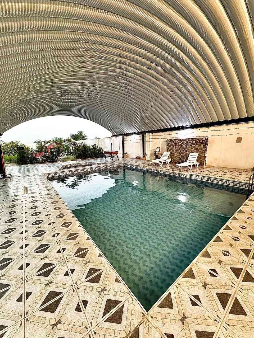 #شاليهات_ومنتجعات_الذهبي 
جديد جديد شاليهات ومنتجعات الذهبي 
شاليهات ومنتجعات الذهبي للايجار نستقبل الحجوزات من عوائلنا الكريمة ( عوائل_شباب) على مدار الأسبوع من كافة المحافظات بنظام حجز نهاراً ومساءً ومبيت 
للحجز الاتصال📞 على الرقم ***********
أو المراسلة واتساب أو بيج الصفحه( صلاح الدين_ قضاء بلد).

((علماً ان مدينة بلد تبعد حوالي 70 كم عن شمال العاصمة بغداد و تمتاز المدينة بمناخها الرائع كونها محيطة بحزام اخضر يجعلها تتميز بذلك)) .
 
(يتضمن المكان كل وسائل الراحة وكل ما تحتاجونه)
☘️🏊‍♂️الأمان والنظافة 💯
☘️🏊‍♂️كهرباء على مدار 24 ساعة⚡️ 
☘️🏊‍♂️مسبح كبير 🌈☃️
🍀🏊‍♂️مكان مخصص للشوي 🐟🐓 
🍀🏊‍♂️كراج سيارات كبير 🚗 
🍀🏊‍♂️حديقة كبيرة 🌿🌺🌹
🍀🏊‍♂️تحتوي على غرفة نوم 🛌 وصالة كبيرة 👈ومطبخ مجهزة ومؤثثه بالكامل بسبالت حديثة و تدفئة 🔴

 📍 العنوان
 محافظة صلاح الدين - قضاء بلد - بداية مدخل رقم 3 - قرب مركز شرطة عزيز بلد
#بساتين_ومزارع_العراق
