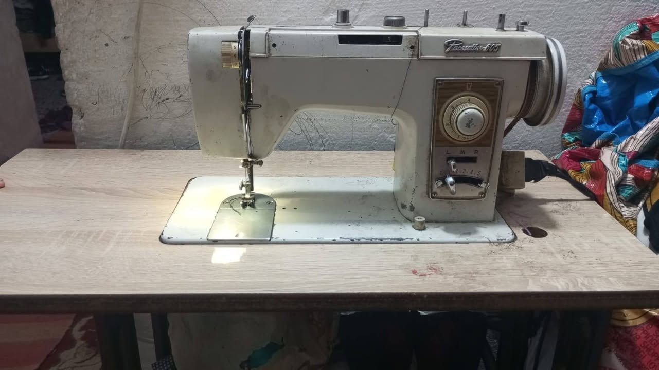 للبيع 
ام فرشه ويا ميزها ٧٠ ألف 
وثانيه ب٨٥ ألف مابيها ميز مشكلتها تلف خيط بس


**إذا كنت صاحب هذا الإعلان وتريد حذفه لأي سبب، رجاءا أرسل رسالة إلى الدعم الفني**