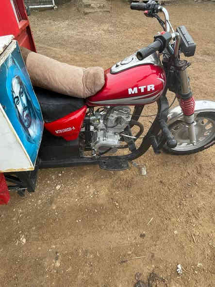 سلام عليكم ستوته للبيع امتي ار مديل 2008. ستوته ماصيرله هواي من معمره بيه لحيم قليل من جوه دوسه اوراق استنساخ بيه مكينته مامفتوحه ستوته نضيفه. مكاني ناصريه. بيه طخم تايره سعره نهايته مليون 200 قفل هذه رقمي ***********
