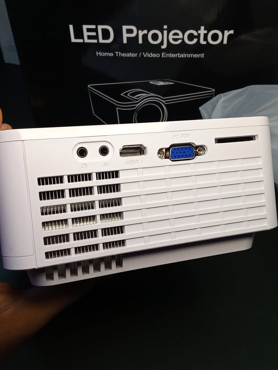 داتا شو عارضة سينمائية منفذين HDMI تكدر تربط عليها بلي،تيفي بوكس،حاسبة،ستلايت صوت وصورة وضوح عالي 1080 يجي وياها برده حايط لون أبيض سعر 65


**إذا كنت صاحب هذا الإعلان وتريد حذفه لأي سبب، رجاءا أرسل رسالة إلى الدعم الفني**