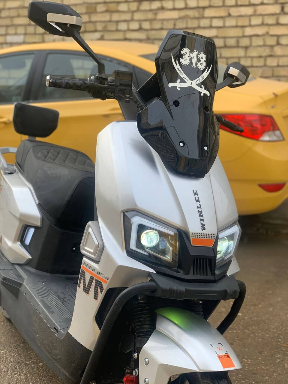 للبيع
سلام عليكم دراجه شحن للبيع نوع صاعقه من شركة ونلي استعمال شهر السعر خاص 
للتواصل: *********** واتساب
