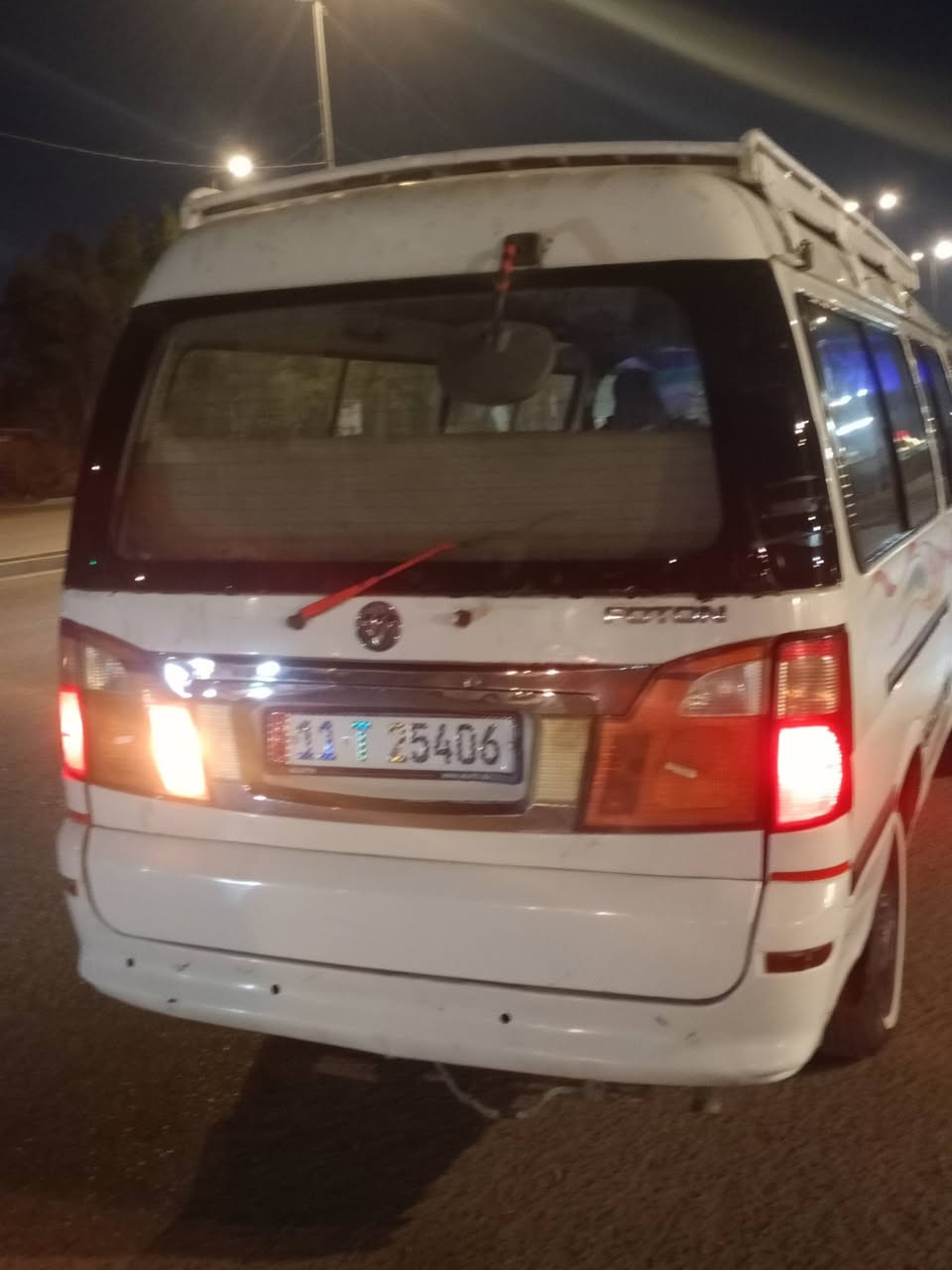 سلام عليكم فتون 2015 للبيع سياره جاهزه كير مكينه اكسل سياره حلوه وجاهزه رقم انكليزي تحويل ثاني يوم 
السعر76 وبيه مجال حك الجيه تحوي وتشوف ابعينك 
مامتواجد بل فيس رقم التلفون ***********
