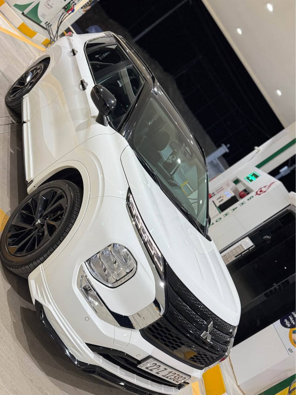 📣 Mitsubishi Outlander 2024 بۆ فرۆشتن
زانیارییە گشتییەکان:
 جۆری ئۆتۆمبێل: میتسوبیشی ئاوتلاندەر (Mitsubishi Outlander) (
 مۆدێل: ٢٠٢٤ (سفری شەریکە)
 ڕەنگ: سپی مرواری (سەقف ڕەش و ویل ڕەش شان ڕەشی بیلاد- دوو ڕەنگ)
 ڕەقەم: - هەولێر
 کیلۆمەتری ڕۆیشتوو: ٣٠,٠٠٠ کم (سی هەزار کیلۆمەتر ڕۆیشتووە):
 بۆیاخ: بەشەرتی نەبوونی هیچ بۆیاخێک (کلین و بێ بۆیاخ).
 گێڕ و مەکینە: بەشەرتی شەریکە، زۆر خاوێن و بێ کێشەیە.
💰 نرخ و پەیوەندی:
 نرخی: ٢٦٥ وەرەقە ($26,500)
 ژمارەی پەیوەندی (کۆرەک): *********** 📞
 ژمارەی پەیوەندی (ئاسیاسێڵ): *********** 📞 رانية, السليمانية
