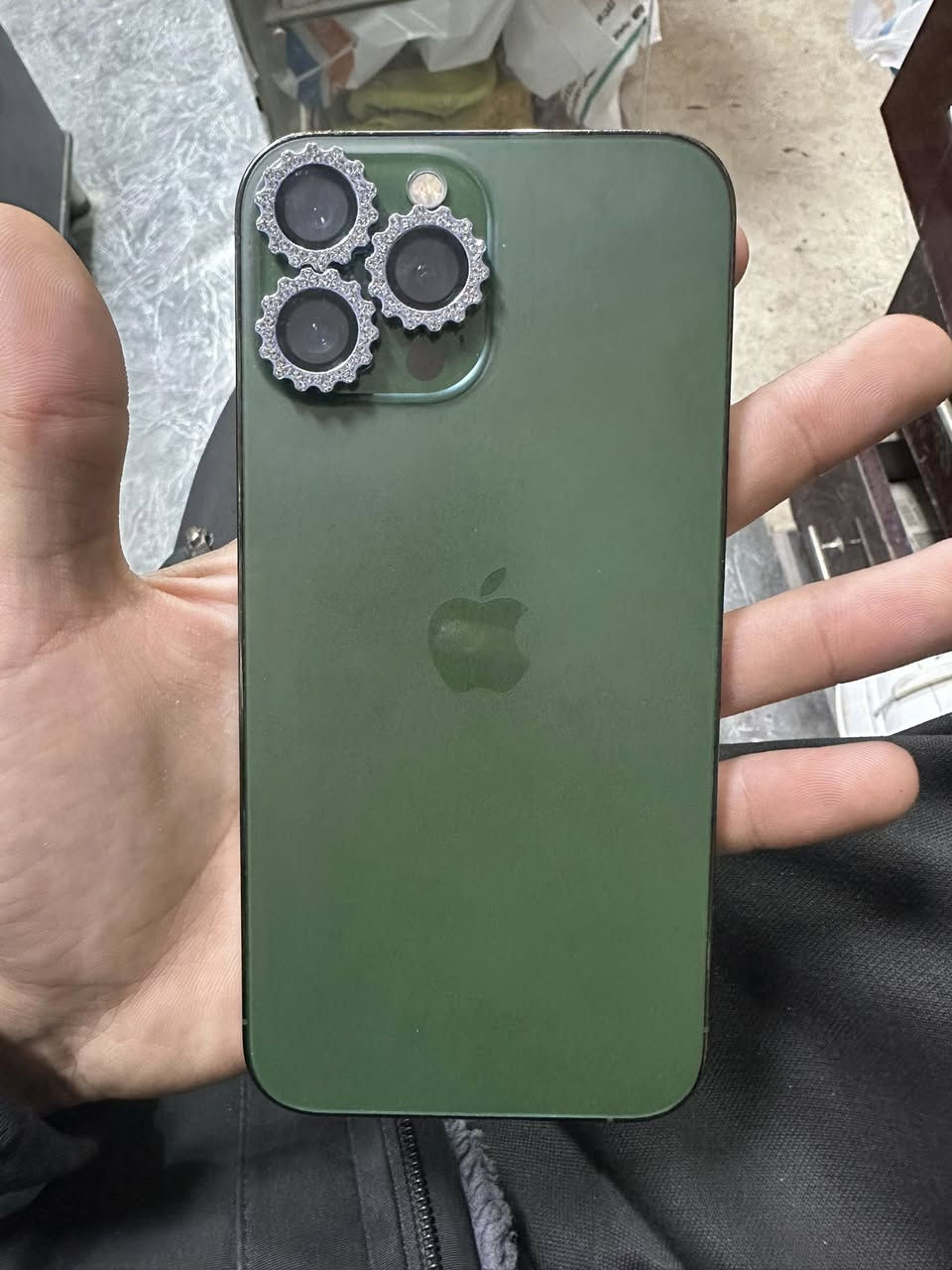 سلام عليكم 13promax 256ذاكرة لون زيروني شخط مابي جديد مبدل شاشة اصلية وبطارية اصلية شرط فول شاشة مسح وية الشاصي اصلية سعرة 550مكاني بغداد زعفرانية ***********واتساب رصيد موجود
