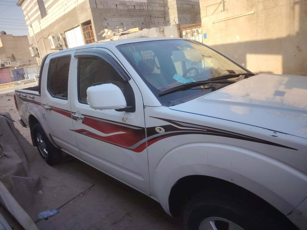 سلام عليكم سياره نيفاره حلوو وجديده سياره مال بيت ما متعوبه سياره مكفوله بيها مكانت بارد قليل سياره موديل 2011 تخم تأير حدايديه جديده تبريد ثلج 🥶 كهربائيات شغاله كلها سعر 88 مكان البصره بس شراي ينتصل رقم الهاتف ***********
