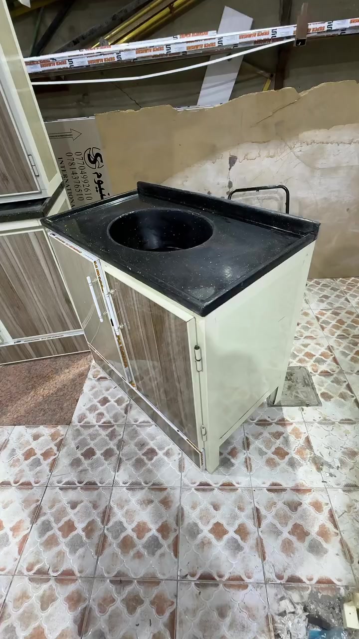 كاونتر مترين وسنك متر مرمر حته كاونتر مرمر جديد مرمر كاونتر مستعمل قليل كلش موجود توصيل مجاني داخل ابصره  مبطن وجهين بوري صيني وليس يراني لخفيف ***********
