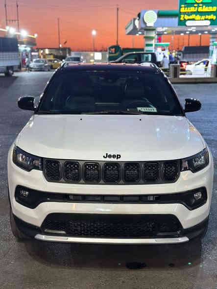 جيب كومبارس موديل24 حادثها بنيد مصلح نفسه  والسياره بسمي المكان بغداد السعر 170 وبيها مجال ***********
