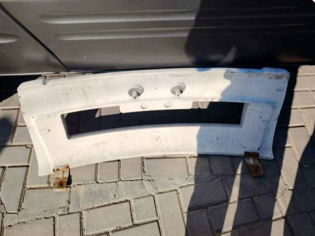 السلام عليكم
درع امامي للبيع مال حاويه  مكاني بغداد المعامل 
***********
