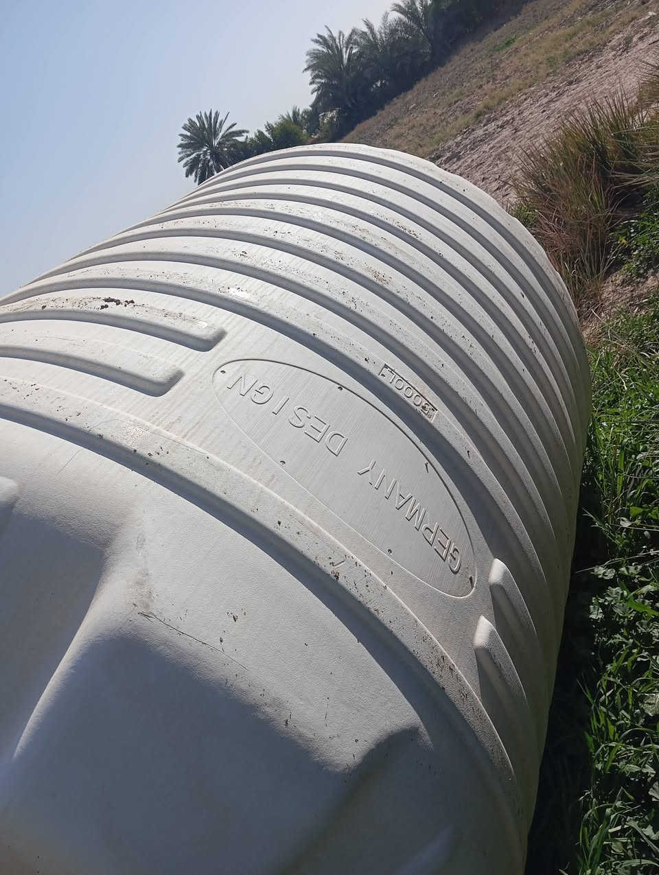 تانكي حجم 5000 لتر للبيع نوعيه الألماني  كفاله من الضرب والتصليح استخدام قليل السعر 370 وبيه مجال للاستفسار ***********/*********** مكاني بابل محاويل ناحيه الامام الطريق السريع
