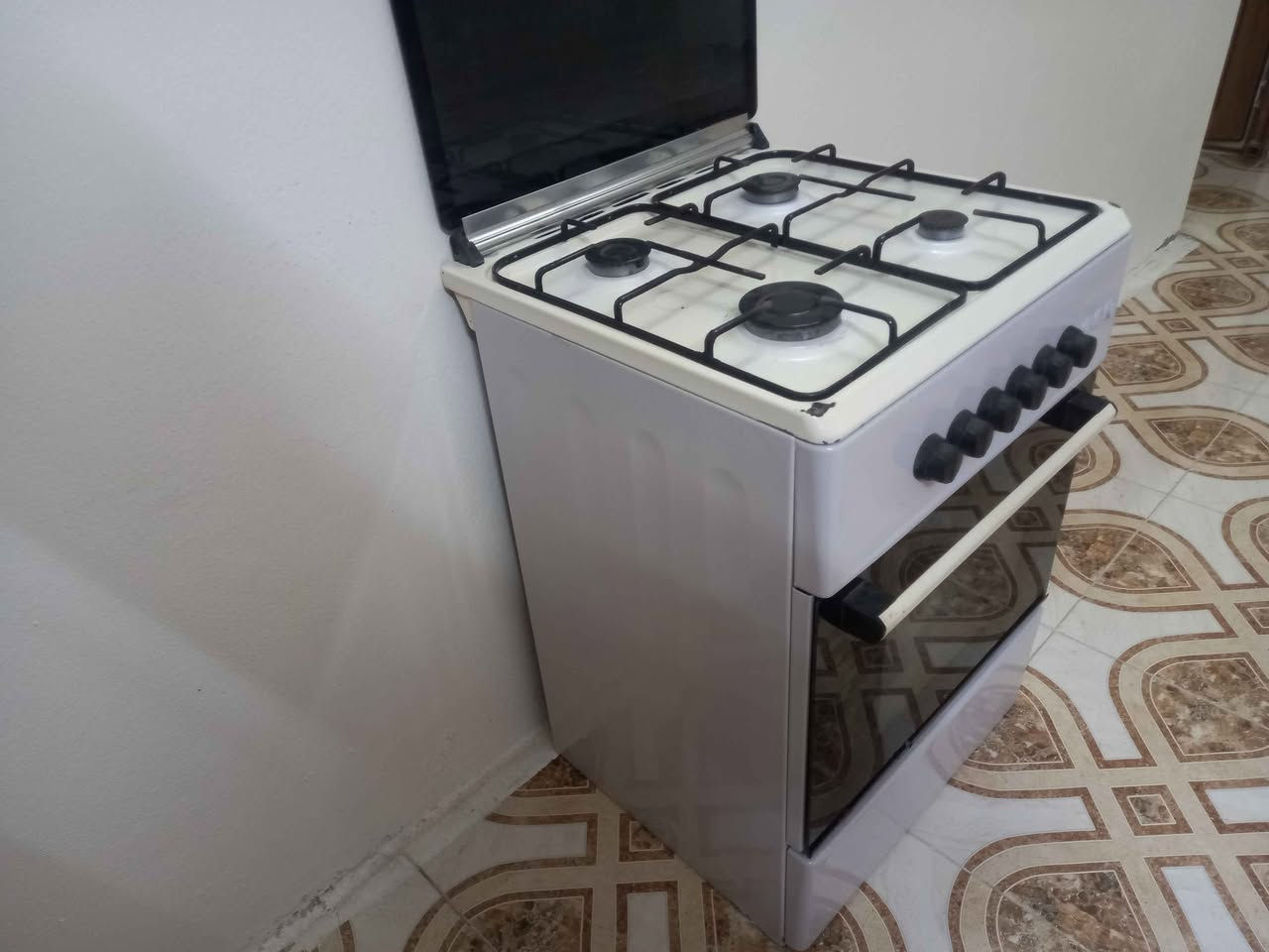 طباخ تركي اربع عيون للبيع شرط الشغل السعر ٧٥ ألف العنوان موصل حي الصدام بعد السيطرة عالشارع العام طريق بعشيقه *********** *********** يوجد توصيل داخل الموصل أجره عالمشتري موصل, نينوى
