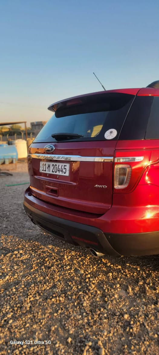 السلام عليكم فورد اكسبلور 2013 خليجي مكفوله لا ضربه ولاصبغ فقط بيها كم رصعه بسيطات كير محرك كهرباء صدر تخم تاير تبريد كله مكفول السياره متصرف عليها ربع سبعه راكب ثلاث قطع تبريد منظومة زنون شاشه أندرويد محرك ٦ 3600 السياره كله بشرط رقم بغداد بسمي تحويل ثاني يوم مكاني بغداد المحموديه السعر 145 بيها مجال بسيط وكلشي اكو بلسوك *********** 
***********
