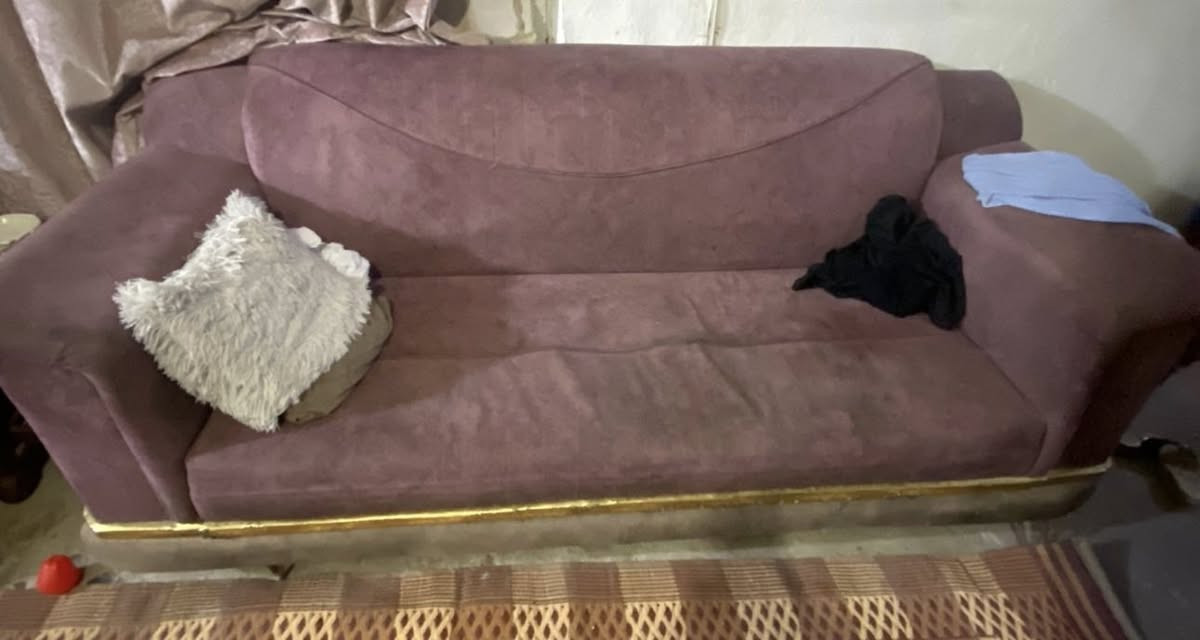 قفنات للبيع مع ميز تلفزيون سعر قنفات 100 وبيها مجال وميز تلفزيون سعره 25 الف


**إذا كنت صاحب هذا الإعلان وتريد حذفه لأي سبب، رجاءا أرسل رسالة إلى الدعم الفني**