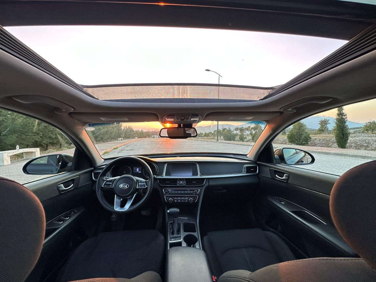 سلام عليكم👋🏻
اوبتما لبيع فقط🆗
✅موديل 2019 
✅ماشيه 51 
✅مواصفات فول Lx
✅محرك 2400cc
✅بانوراما
✅شاشه جبيره
✅وباقي المواصفات معروفه 
_____________
الضرر بنيد صبغ بدون دواخل ارباك سوكان سستم
رقم سليمانيه تحويل بشرط 
محرك + كير بشرط 
____________
✅لمعرفة لسعر اكتب (1) بتعليق 
✅العنوان سليمانيه 
✅الاستفسار *********** متوفر واتساب
