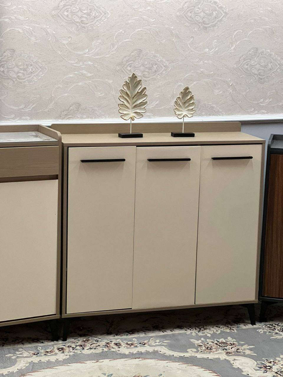 ✨ وصل الجديد يمّنا – جزامة أنيقة وعملية ✨
🔥 تصميم عصري يضيف لمسة راقية
ترتيب مثالي للأحذية ويخلّي المكان مرتب 👌
مناسبة للمداخل، الصالات، والشقق
📏 القياسات:
▪️ العرض: 100 سم
▪️ الارتفاع: 95 سم
▪️ العمق: 32 سم
✔️ حجم عملي
✔️ ترتيب منظم
✔️ ينسجم ويا كل الديكورات
للحجز ولاستفسار مراسله الصفحه 💫
🚛 🚛 🚛 🚛 🚛 🚛 🚛
تتوفر لدينا خدمة توصيل
 كافه محافظات العراق


**إذا كنت صاحب هذا الإعلان وتريد حذفه لأي سبب، رجاءا أرسل رسالة إلى الدعم الفني**