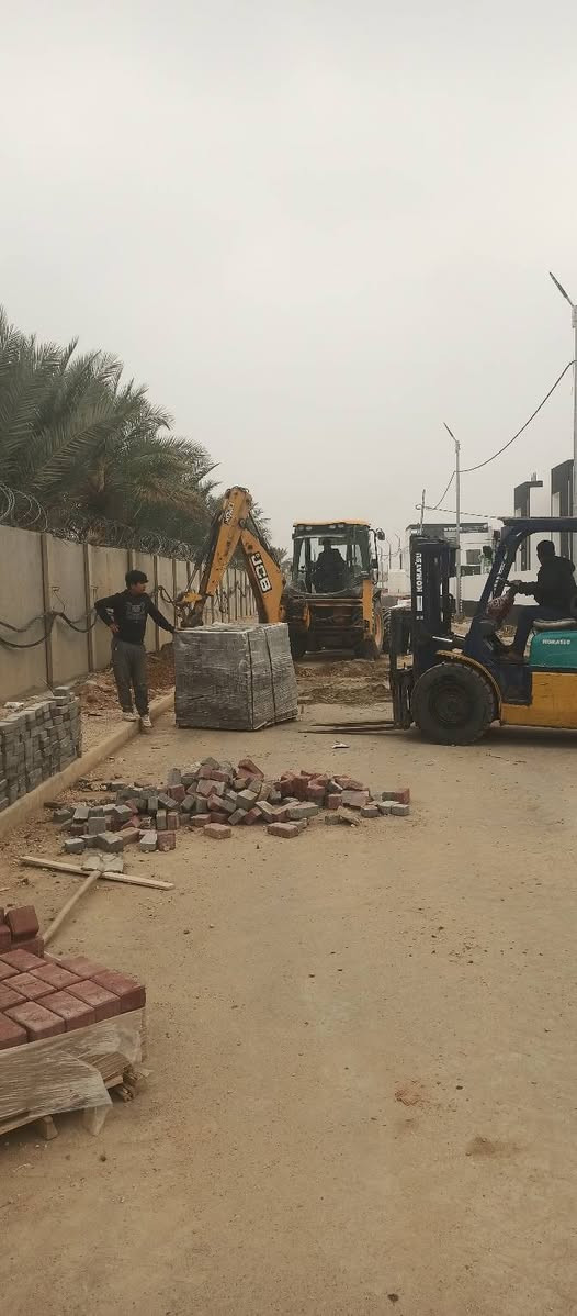 السلام عليكم ورحمه الله وبركاته
مستعدين لتنفيذ المقاولات الثانويه 
رصف المقرنص و صب البلاند و الكربستون 
صبغ و تخطيط الأرصفه 
صب المماشي و السواقي و الجدار الساند 
نفذنا أكثر من 50 موقع في أغلب المحافظات 
*********** 
***********
