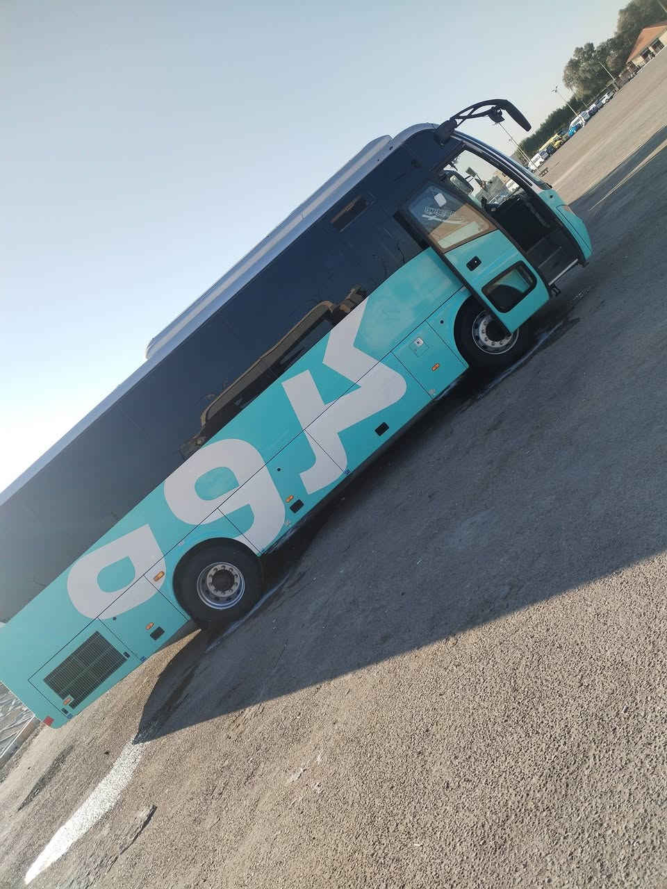 سلام عليكم باص هايكر لل بيع سياره كامله عله اخر حبايه مكينه صدر شاشات كشن سايق هو 40 نفر 270 مكان السياره مشروع المسيب *********** تحويل سنويه تضليل
