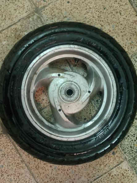 للبيع ماكس 140 تفصيخ
تايرات و ويل زوج امامي و خلفي 40 
كلچات رمبة امامي و خلفي 25 
كور رمبة 15 
بوشة و وبستم 10 
بنزات 5 
بكرة و زنجيل 10
لشة ماكس 25 
دبلات امامي 10
محرك طابوگة 15
تانكي بانزين 5
جنطة و كشن 10
مكاني بغداد الدورة ***********/***********
