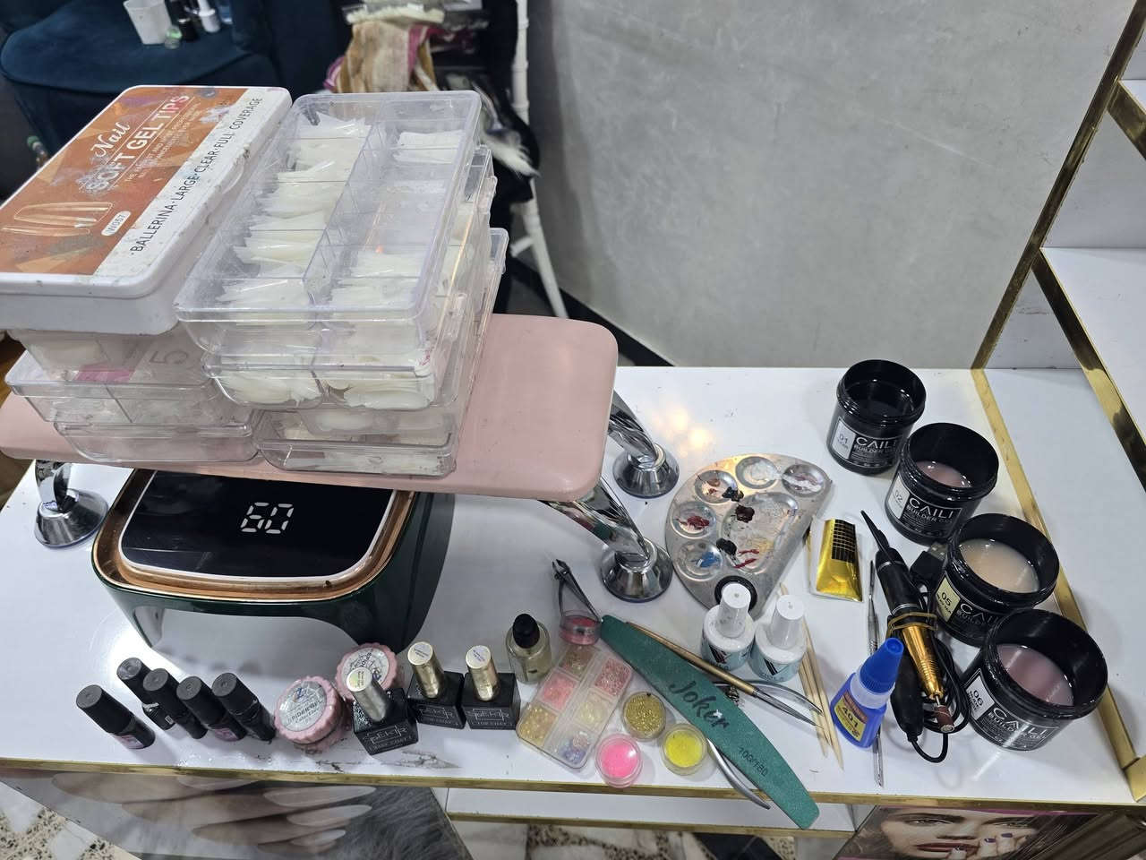 ميز اكرلك مع الاغراض مسند +جهاز مبرد+ جهاز يوفي شحن جل اكستيشن علب مع جلش مع تبسات مربع ومدبب واضافر شهريه دزاينات فرجهة الي تجي كبل تشتغل بيهن ميحناج شي او مواد السعر 125العنوان الدوره سوق الاثوريين


**إذا كنت صاحب هذا الإعلان وتريد حذفه لأي سبب، رجاءا أرسل رسالة إلى الدعم الفني**