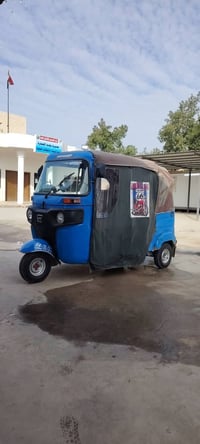 اريد مراوس منو يراوس هاي مديل 2021/12 اريد اي لون غير زركه هاذ رقمي 07...