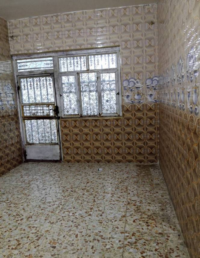 بيت طابو زراعي سند 25 المساحه ١١٠ متر نزلت حي غازي طريق دغاره سومر قرب سيطره البوصالح بناء لاساس كونكريت والبناء ابلوك بيه غرفه ومطبخ وصاله واستقبال 
السعر ٢٤ مليون وبيه مجال لشراء صدك لاثصال على الرقم ***********
