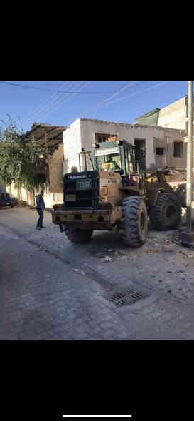 اليوم وبفضل الله 
تم تفليش وهدم بيت بمساحة 150م في (شارع المقاولين ) وتم نقل الأنقاض وقلع الارض ودفنها بالسبيس والاسمنت  وحدلها للأستفسار. ***********  أو  ***********
