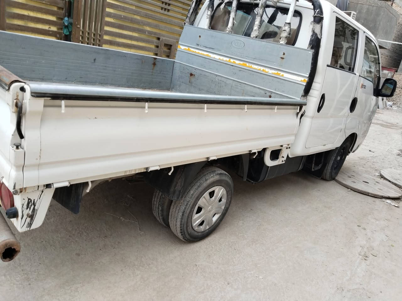 السلام عليكم
كيا بنكو دبل قمارة موديل2020 للبيع
رقم واسط السيارة باسمي مداور مباشر الضريبة والغرامات عليه 
السيارة مكفولة من التبديل والتصليح بيها شخوط بسيطه وبارد باب الصدر ٣ اصابع فقط شوف العين
مكان السيارة بابل الحلة
بيها خيط بخار بدون نضح
وبيها نقص غاز تبريد 
السيارة معروضة ب140 وبيها مجال
للاستفسار الاتصال على
***********
