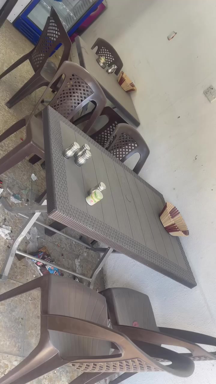 السلام عليكم غراض مطعم مشويات كامل للبيع استخدام شهر واحد فقط مكاني حي الاعلام للاستفسار ***********
