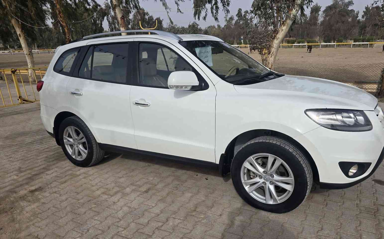 السلام عليكم
للبيع فقط
هوانداي  سنتافي ٢٠١١ رقم بغداد شرط التحويل 
صبغ جاملغ امامي 
٤ سلندر ٢٤٠٠ المحرك مامفتوح مابي صوت مابي صرف عالقول
الكير مامفتوح و عالقول 
سبعة راكب ثلاث قطع تبريد 
سلايدروف 
اشاير بالمري 
داخلة حمام وبوليش ونظافة فول 
السونار مرفق مع المنشور
العنوان ديالى بعقوبة 
السعر ١٤٠ وبيها مجال بسيط 
***********
