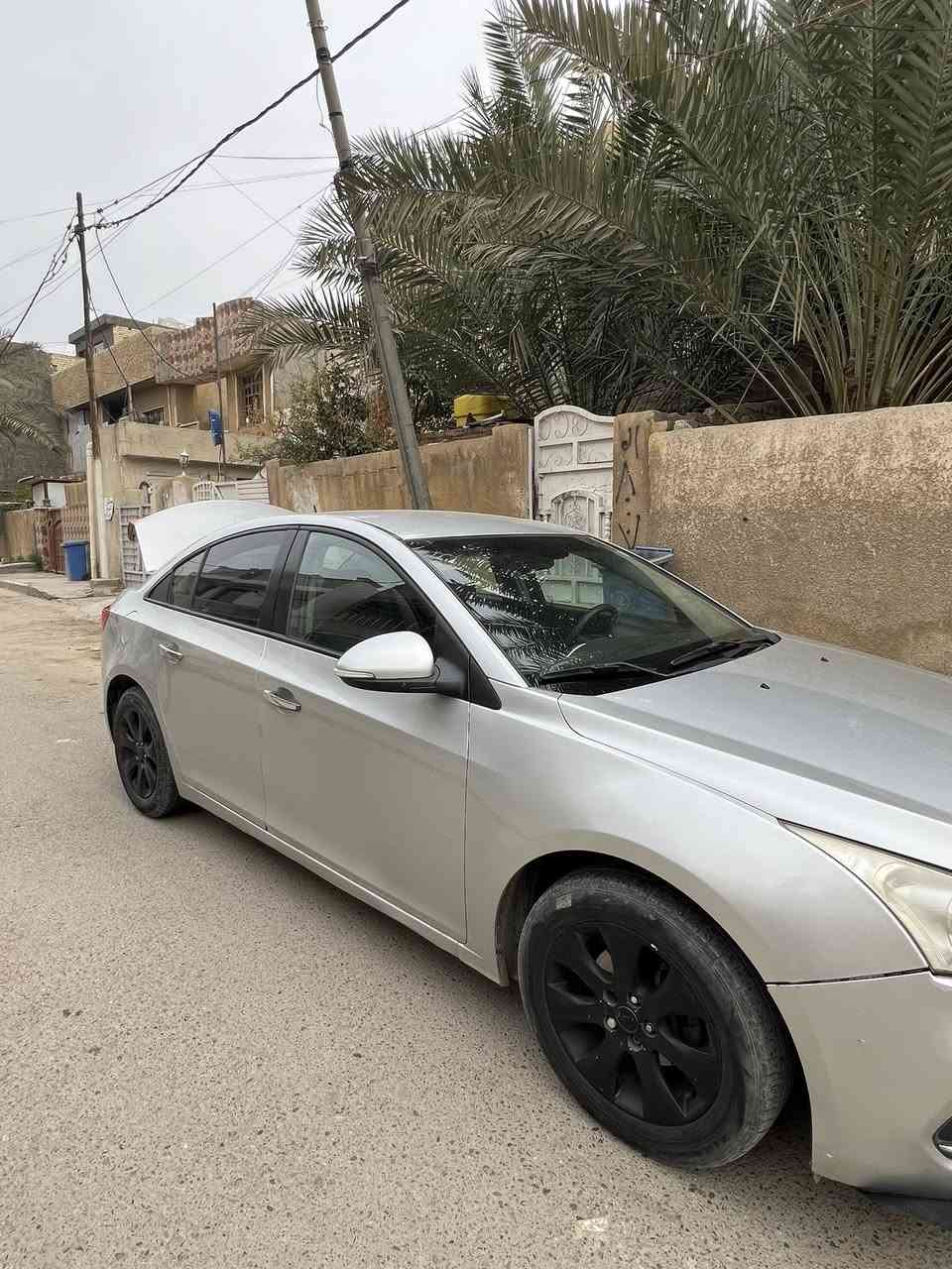 السلام عليكم
شوفرليت كروز 
خليجي 2016 
ماشيه 107 الف بعدهه زيرو مكفوله كير ومحرك
بيه تبديل باب  وباب ثاني بارد وجاملغ وشوي البنيد الضربه موجوده بلصوره 
ب85 $ وبيهه مجال للشراي
***********
