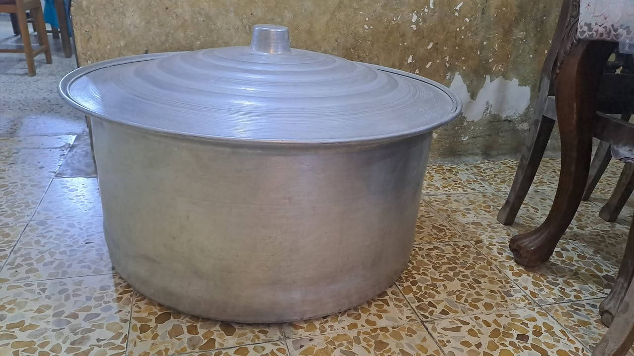 جدر فافون الاصلي من النوع الثقيل قطر ٩٥سم وارتفاع ٤٥سم بدون اي ضرر


**إذا كنت صاحب هذا الإعلان وتريد حذفه لأي سبب، رجاءا أرسل رسالة إلى الدعم الفني**