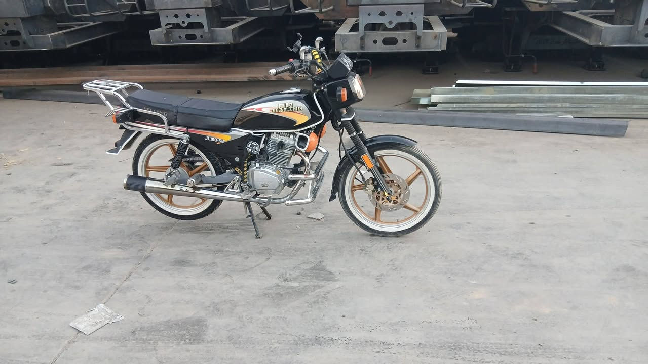 للبيع جالنك سوري مثل مو بل صوره
كهربا كلو شغال جهاز تحكم عن بعد 
مكينه كبس بشرط مابي اي صوت  عزم نار 🔥🔥
تواجد أربيل مامزاوه للتواصل واتساب او اتصال 
*********** 
ملاحضه  وياا كماليات تبعات الشركه كلهن موجودات يعني قطعو كامله
