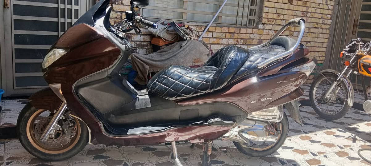السلام عليكم  فورزة 08 عميه بلادي  للبيع مكفولة كفاله عامة المحرك ما مفتوح 
مكان الكوت 
***********
