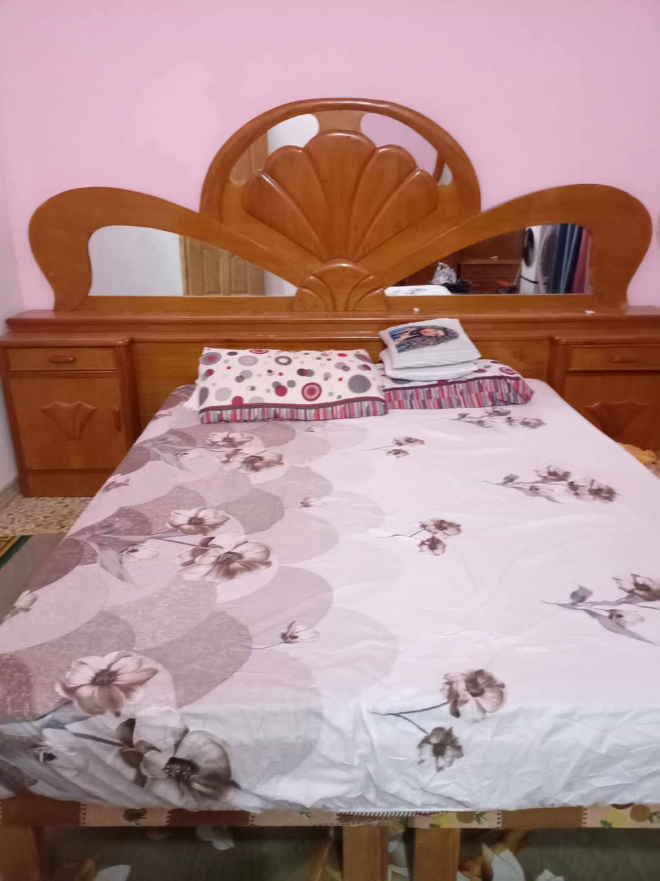 غرفة تسكام صاج نظيفه نقص كنتور 
غرفة هي والدوشك قفلها ب 400 مكانها بكرلي قرب الملعب حسينه سلمان المحمدي


**إذا كنت صاحب هذا الإعلان وتريد حذفه لأي سبب، رجاءا أرسل رسالة إلى الدعم الفني**