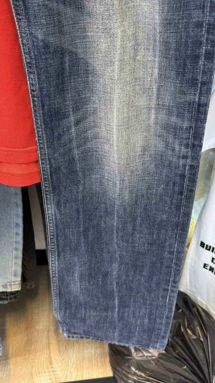 السلام عليكم
قطعة تحفة من ماركة ديزل اصلية غير مستخدمة اصدار حديث بعدها بالليبل غير مستخدة قياس ٣٤


**إذا كنت صاحب هذا الإعلان وتريد حذفه لأي سبب، رجاءا أرسل رسالة إلى الدعم الفني**